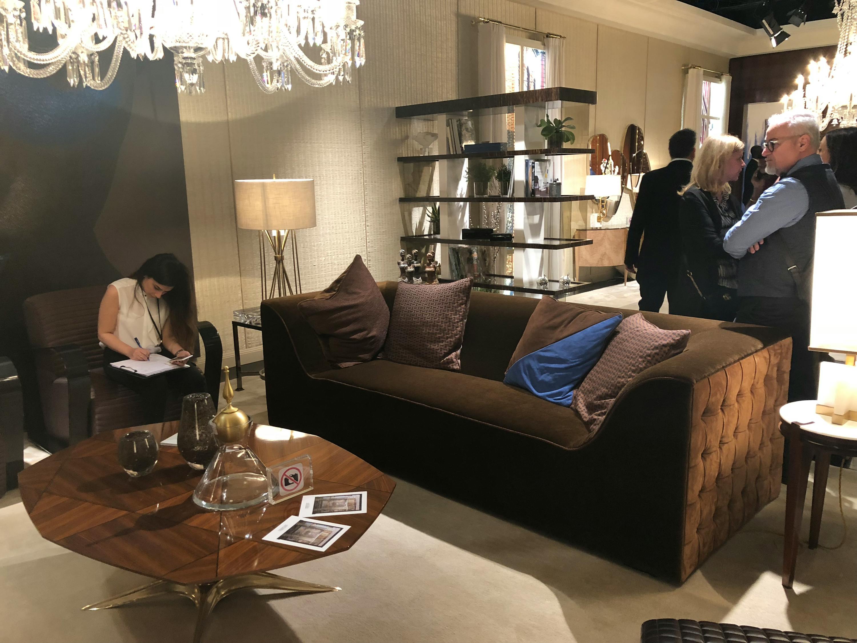 最新皇朝定制引領家居潮流,成為新標桿