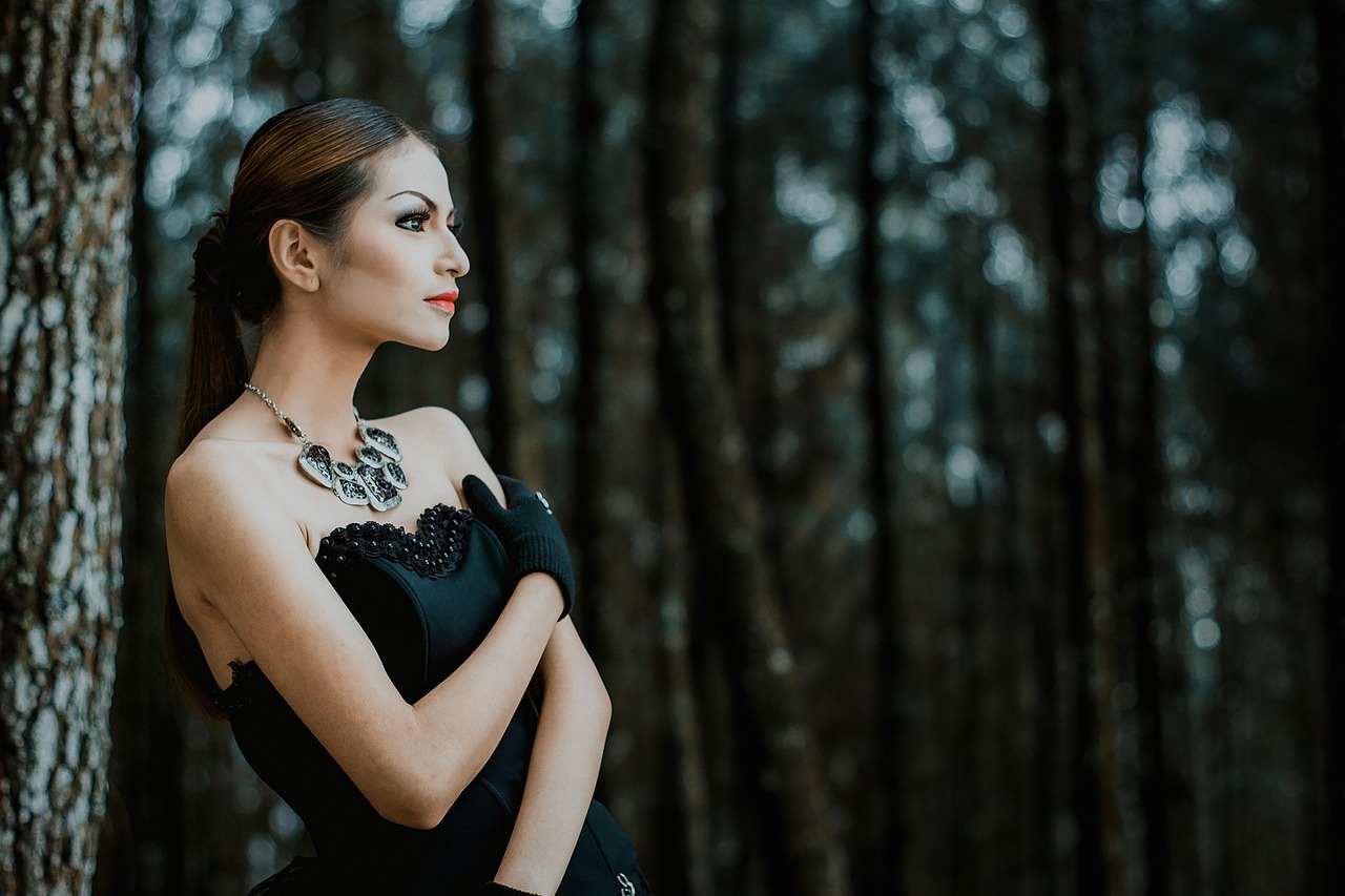 最新浪伊人引領(lǐng)時(shí)尚風(fēng)潮,展現(xiàn)獨(dú)特魅力