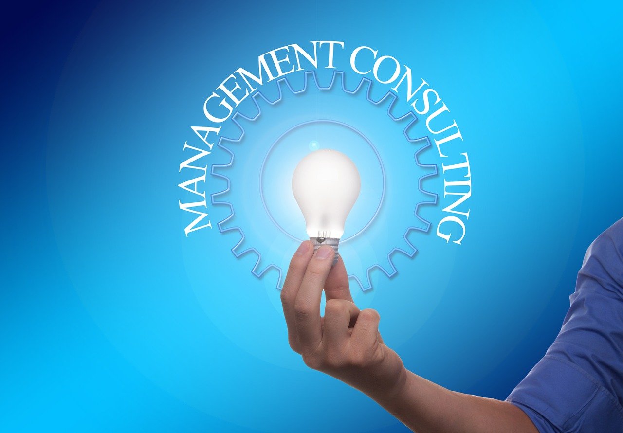 全球新冠疫情最新挑戰，四例報告及應對策略的啟示