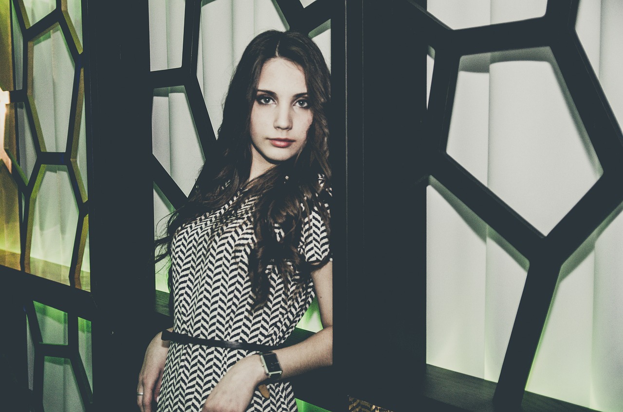 最新炮姐校服，時(shí)尚與青春的完美融合