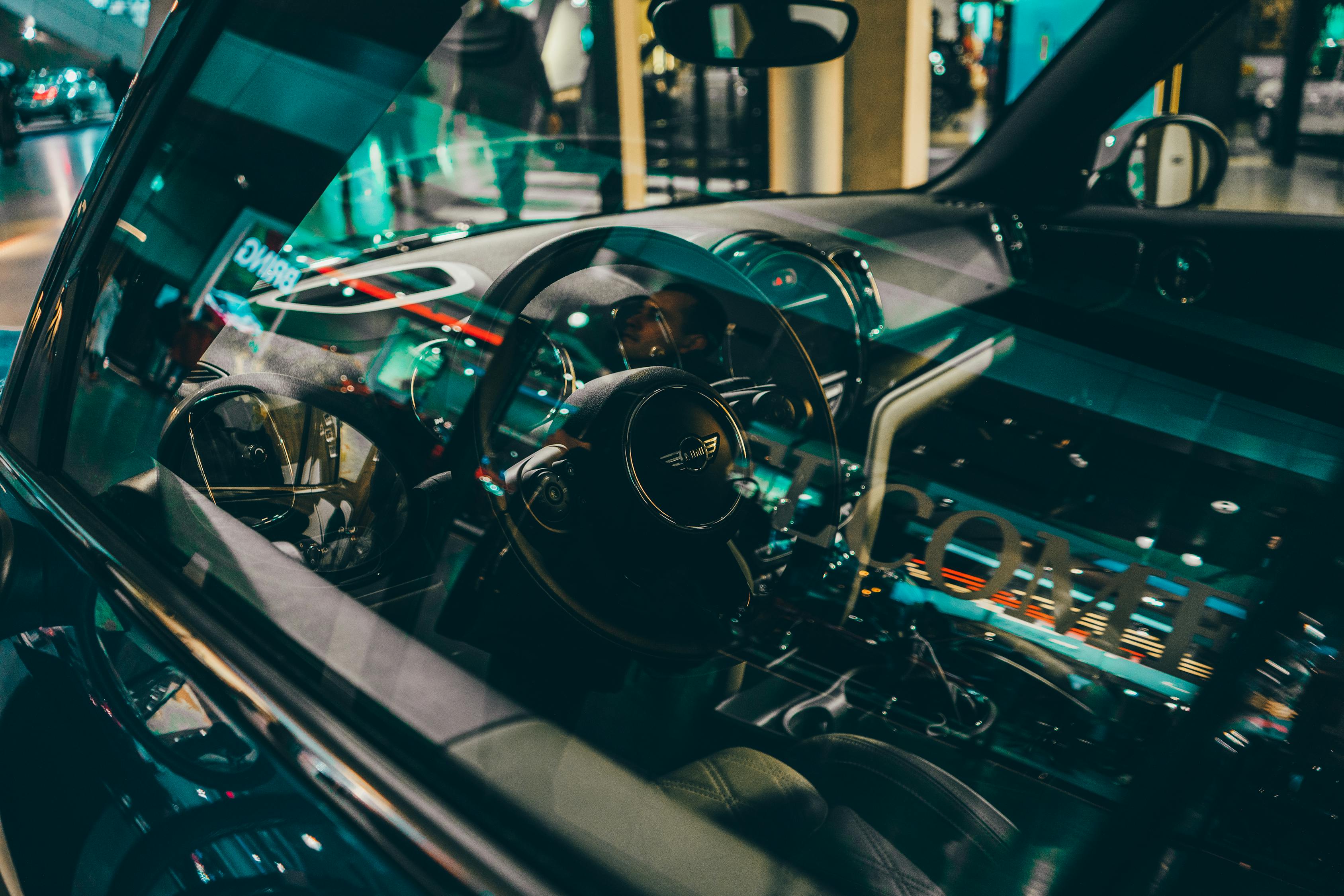 引領時尚潮流的開放駕駛體驗,最新款敞篷車亮相