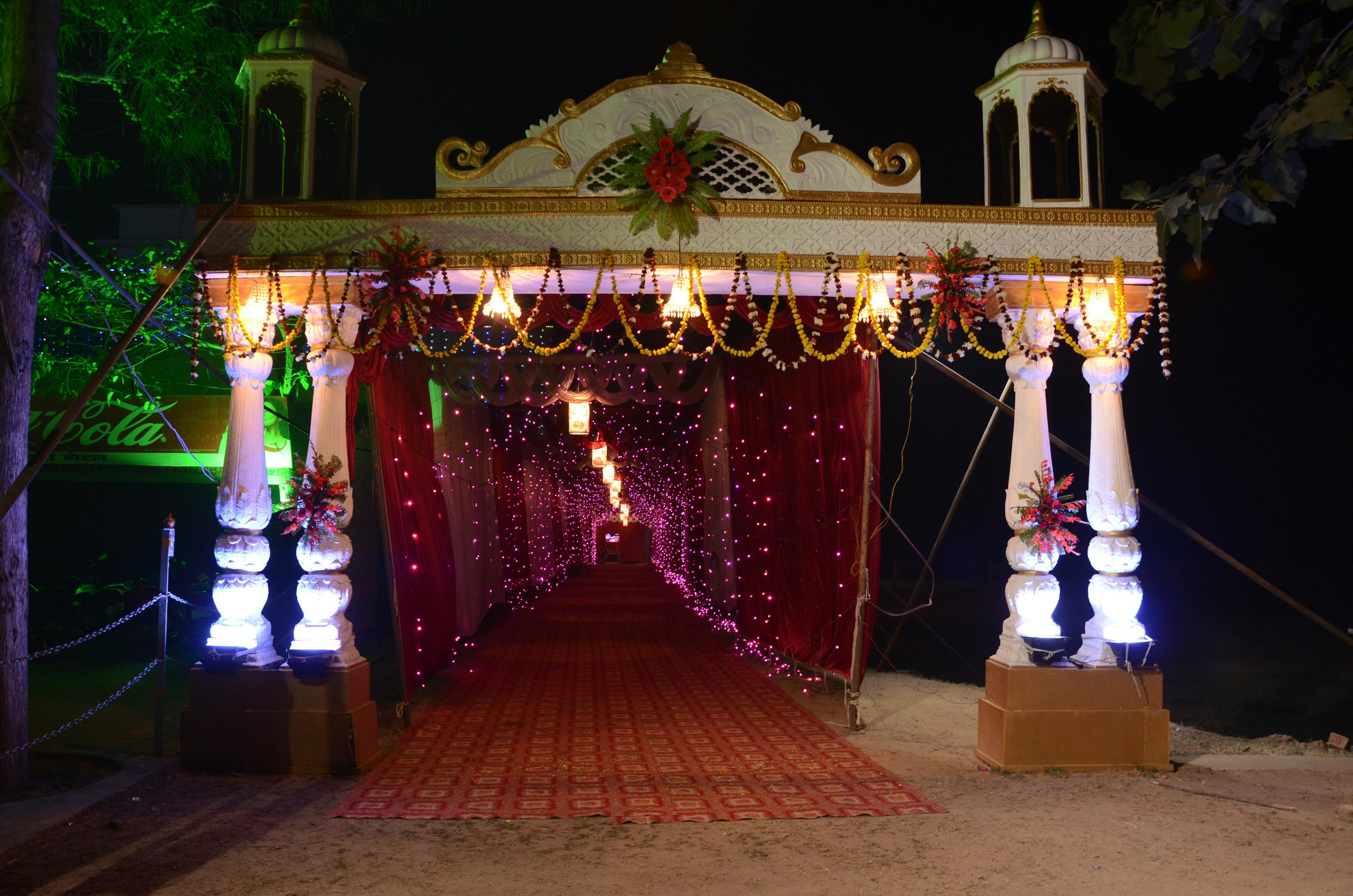 最新伴娘故事，友情、愛情與人生的絢爛交織