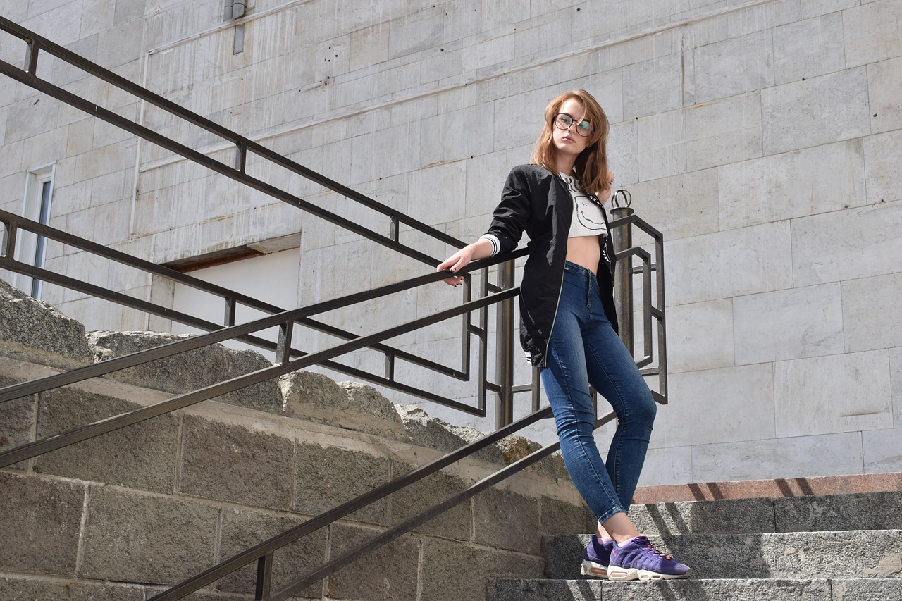 時尚潮流與情感探索交匯點，獵情都市最新動態更新