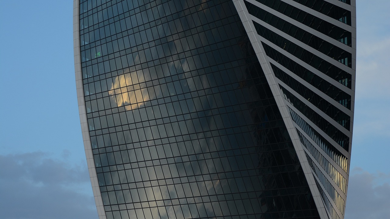 現(xiàn)代建筑美學典范,修龍階最新動態(tài)探索