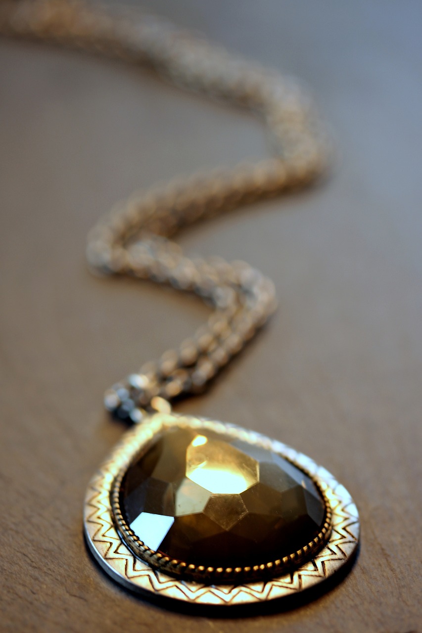 最新時尚串珠手機掛件,展現獨特魅力的時尚配飾