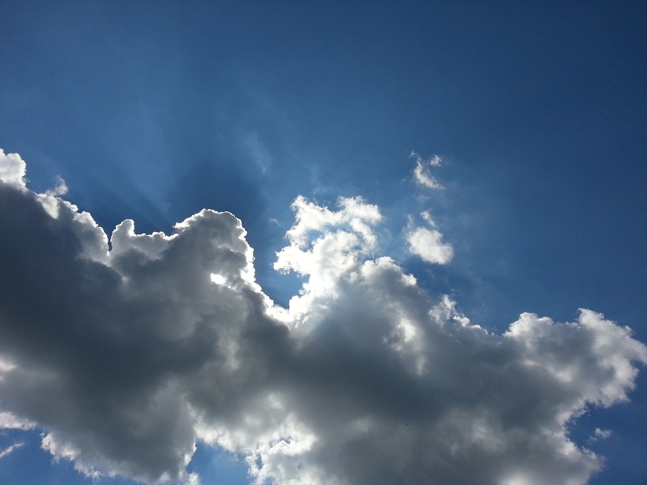 隕石最新動(dòng)態(tài)，探索宇宙的新線索揭秘