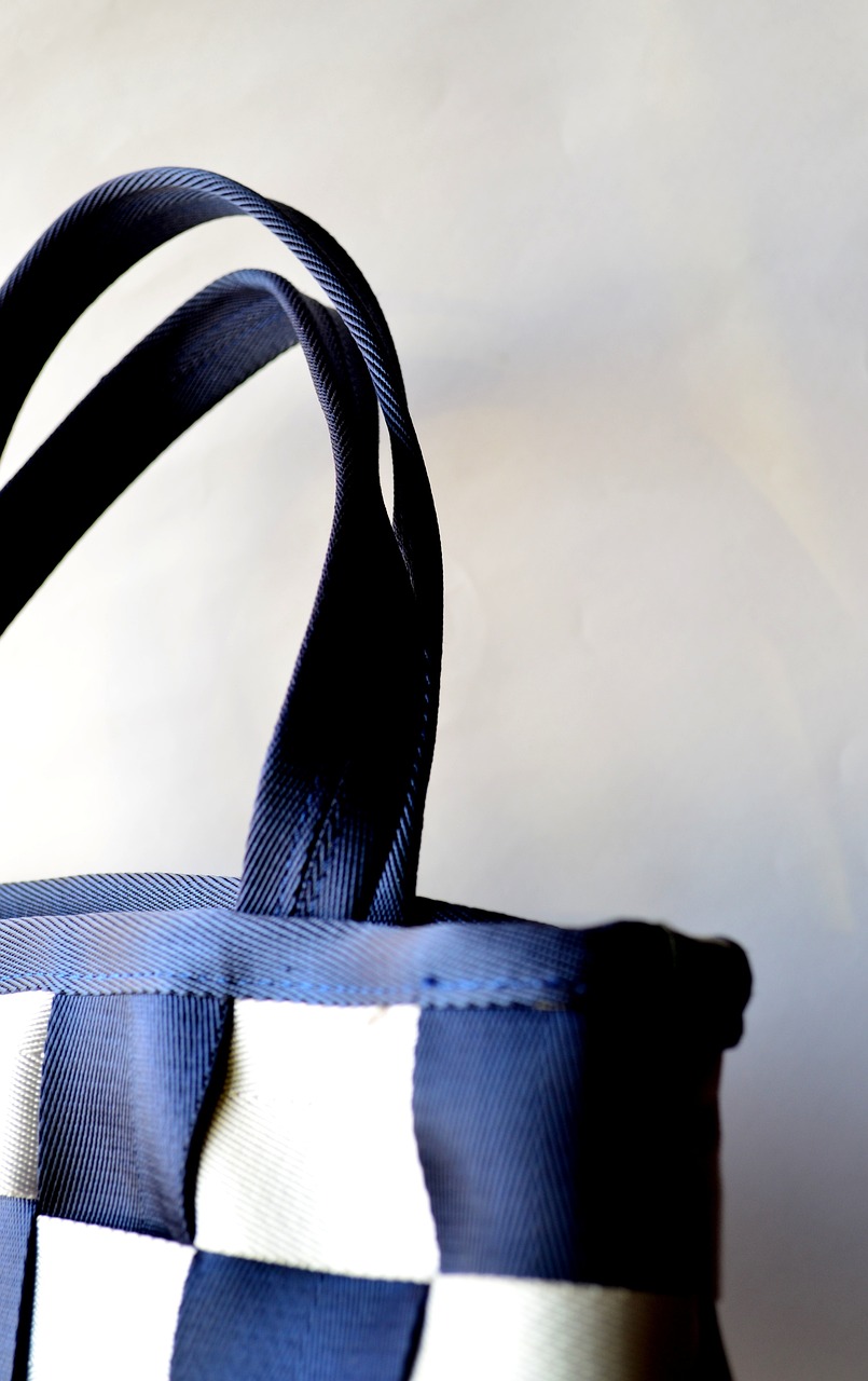 時(shí)尚潮流風(fēng)向標(biāo),最新版包包引領(lǐng)潮流新標(biāo)桿