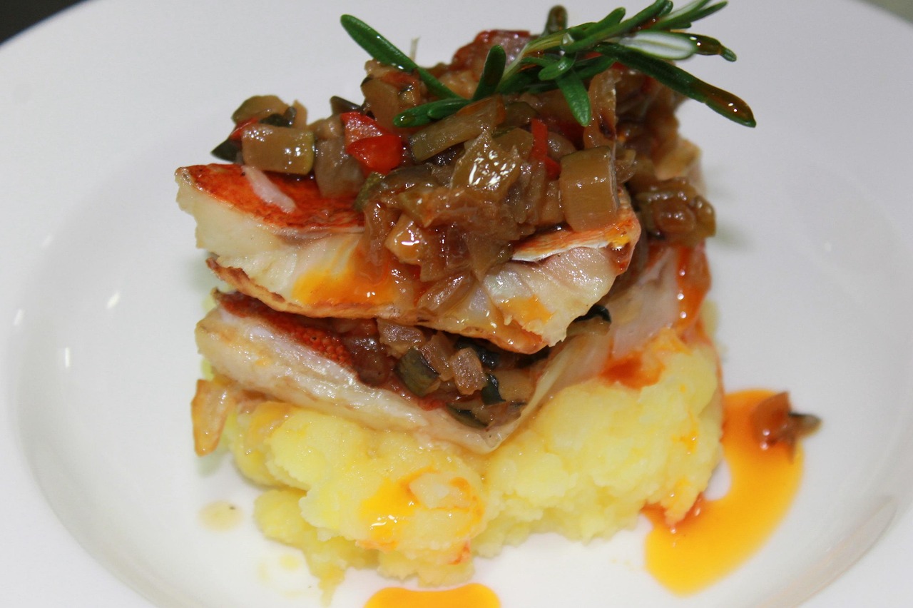 老撕雞最新動態,探索時代新潮,引領美食風尚新潮流