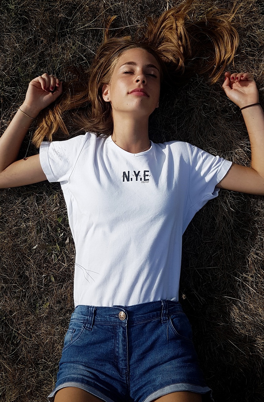 最新全禿現(xiàn)象，時(shí)尚潮流還是個(gè)性表達(dá)？