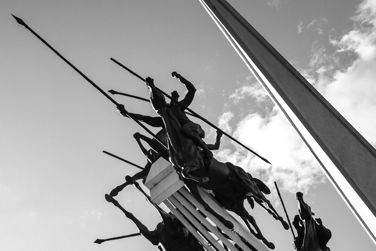 最新戰爭電影八佰,民族英雄主義的震撼演繹