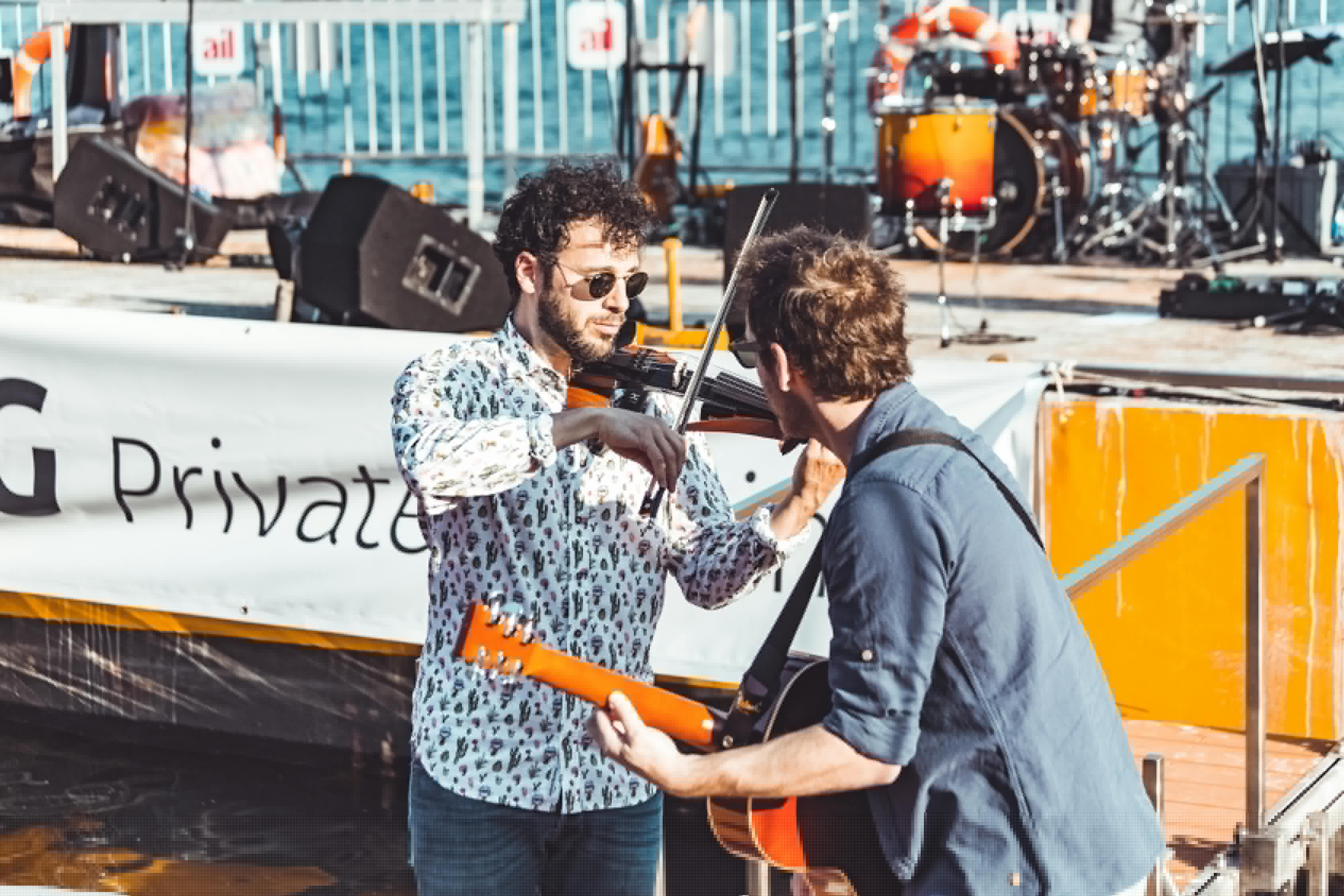 公證人與演員,舞臺(tái)背后的力量與角色塑造的藝術(shù)探究