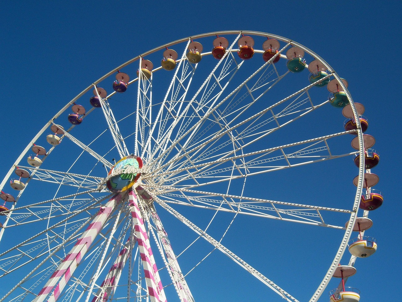 益丞富隆居最新動態揭秘,未來發展趨勢與前景展望