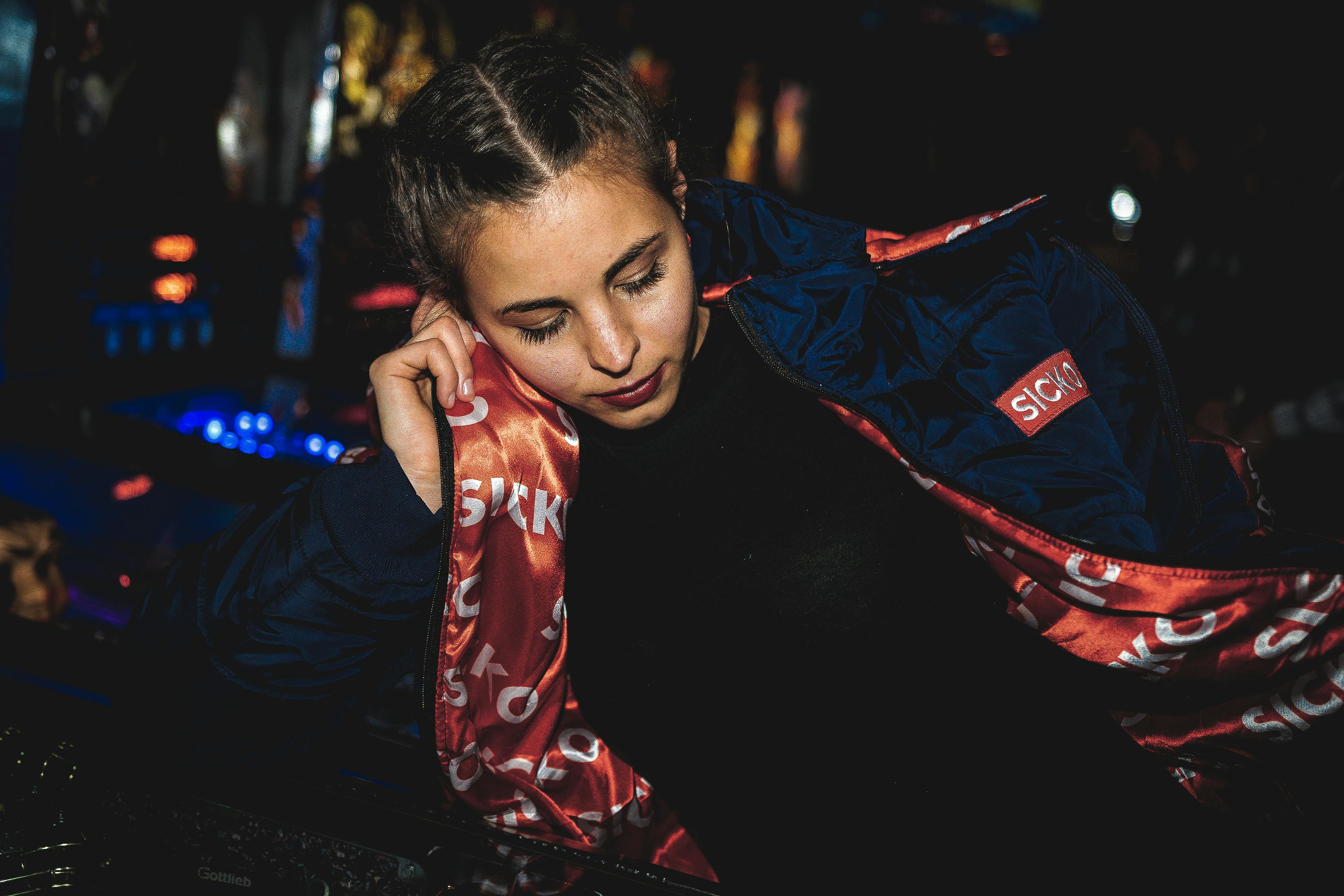 揭秘何潤東最新照片魅力,今日熱議焦點曝光!