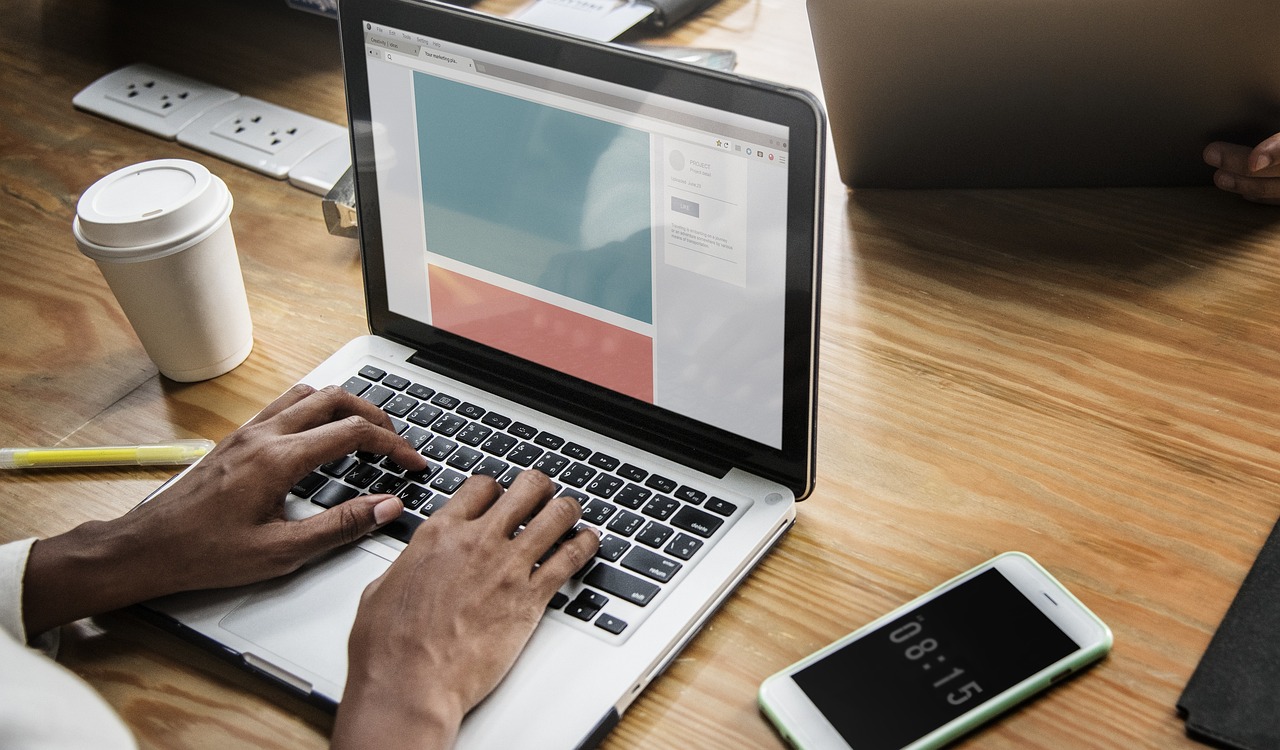 四月蘋果iOS系統大揭秘,最新系統版本更新概覽