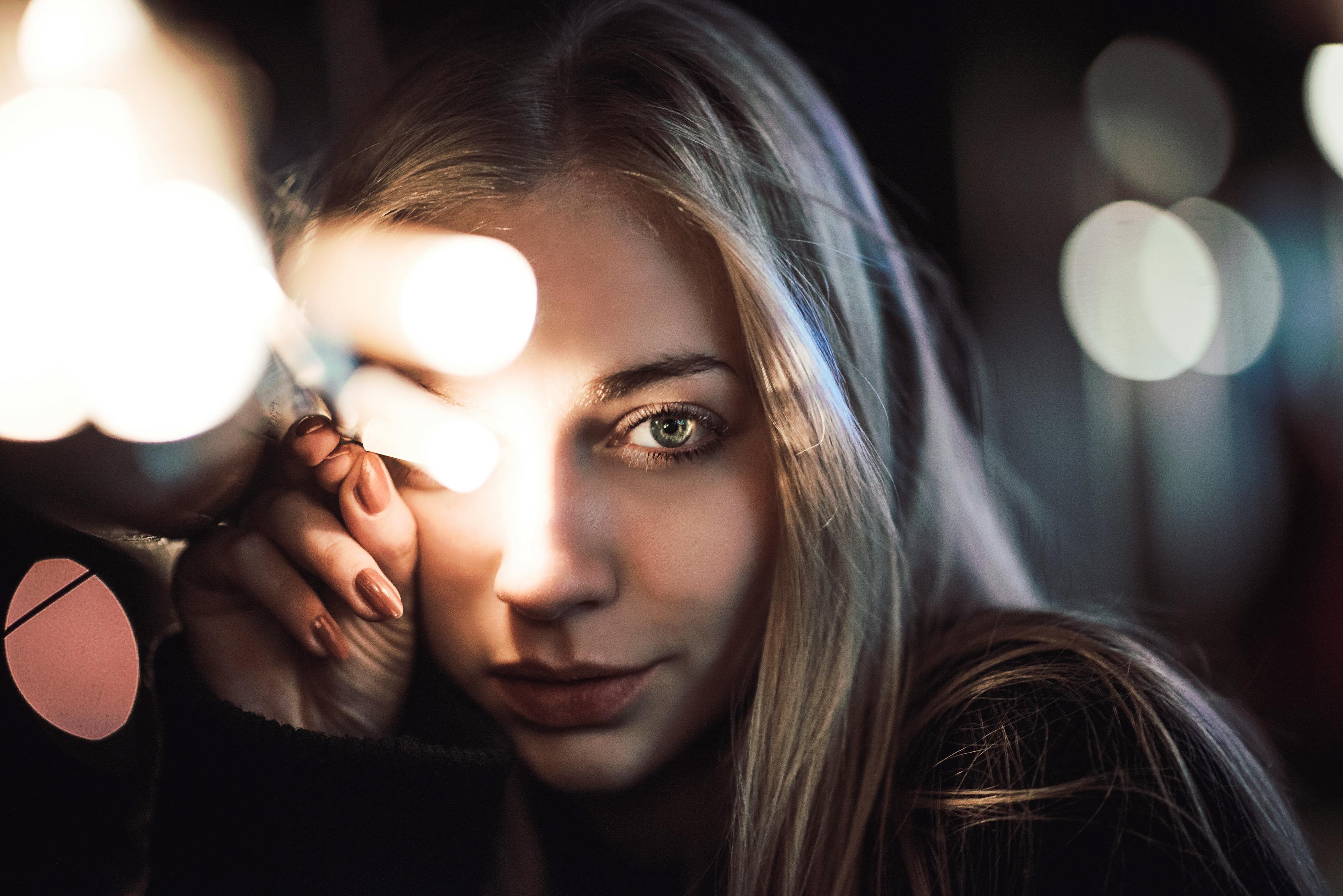 四月璀璨之星,演員周琳的藝術之光