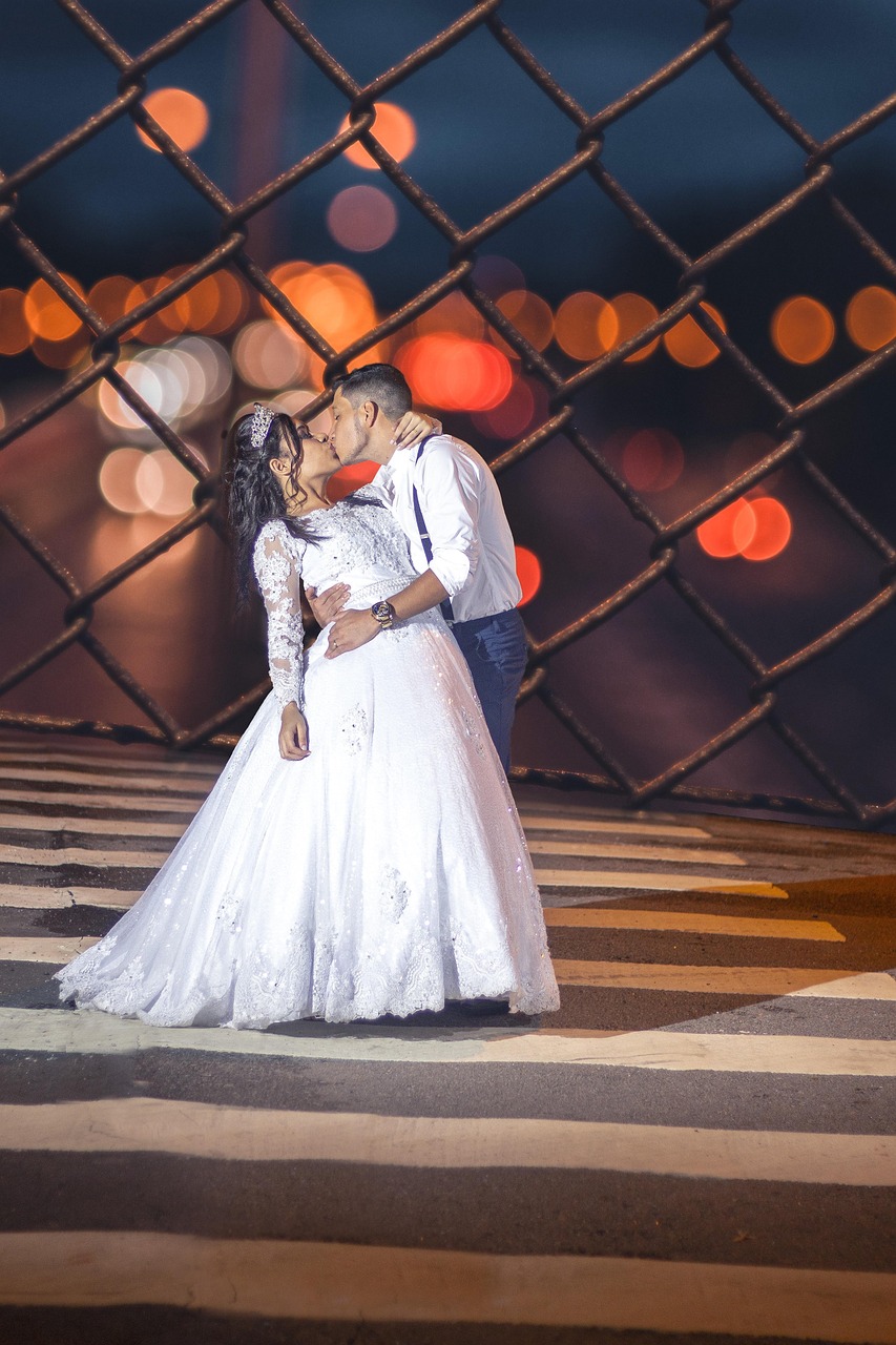 四月結婚后的甜蜜戀愛故事,從戀愛到相伴的旅程