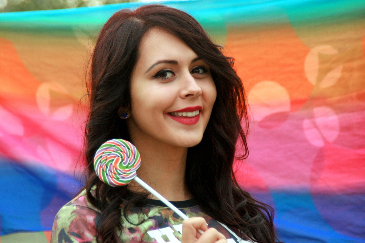 鄧超,四月璀璨之星閃耀熒屏