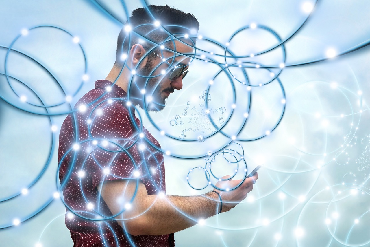 鄧超,四月璀璨之星閃耀熒屏