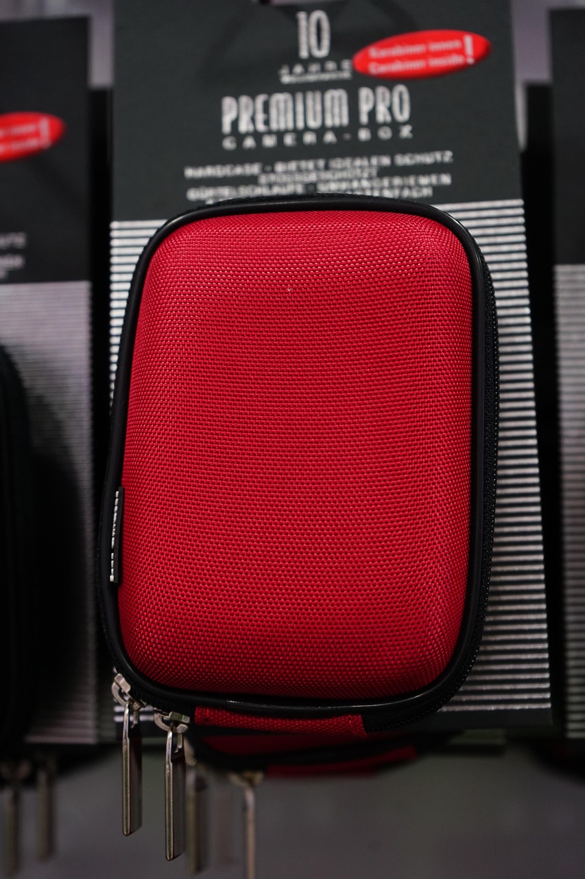 探索四月時(shí)尚前沿,芙拉包包最新款圖片展示