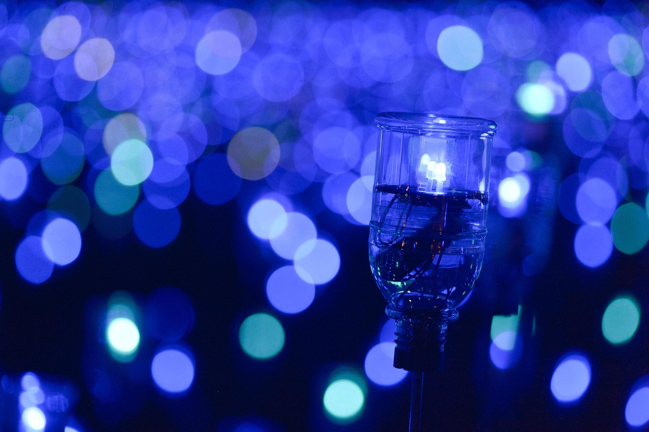 紫光照明閃耀四月,上市之路啟航