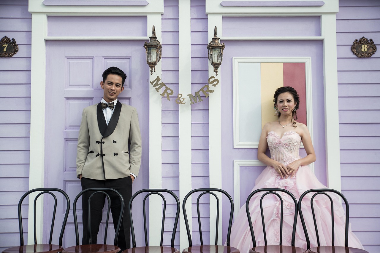 四月演員女郎，星光下的絢爛人生