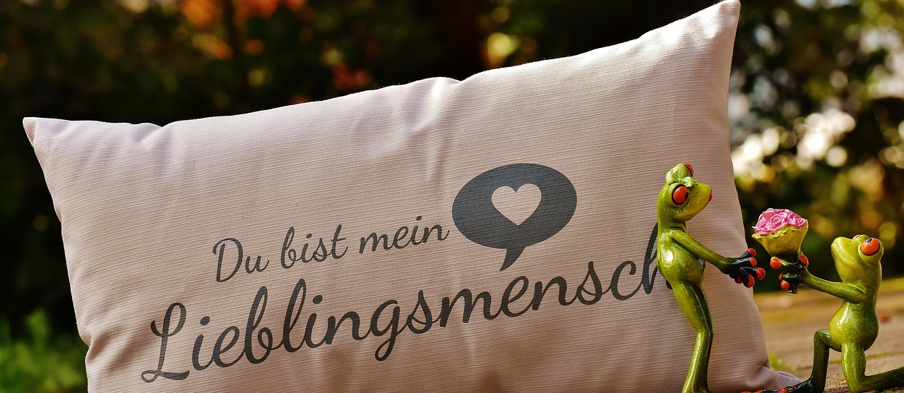 四月深情,致我最真摯的三行情書,滿滿都是對你的愛。