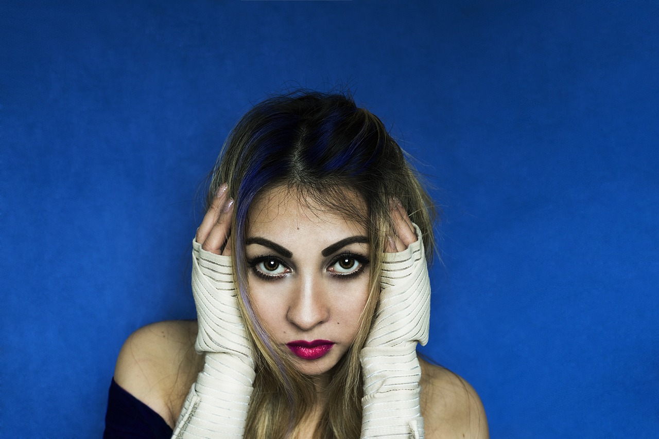 四月高顴骨女明星的獨特魅力展現(xiàn)