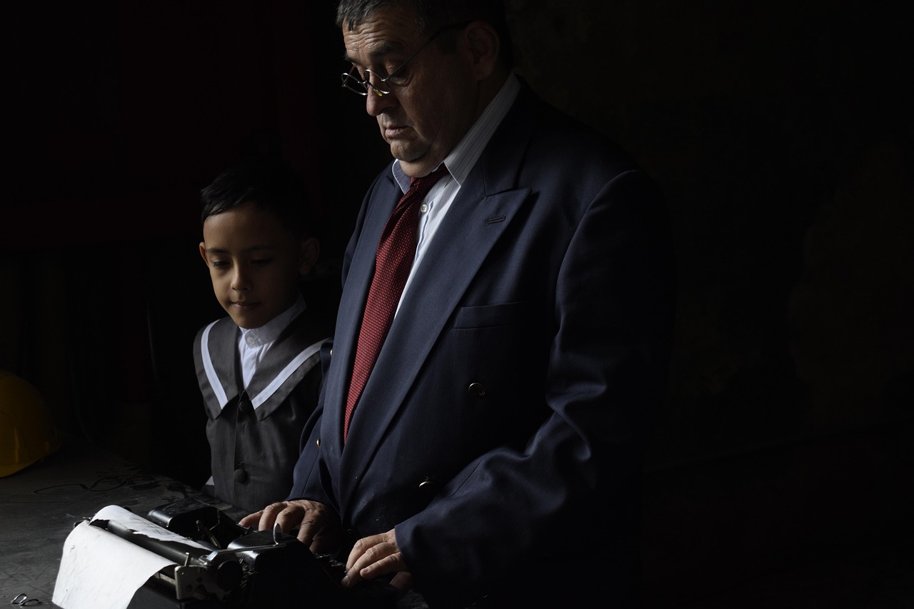 五月星光璀璨,演員關海山的藝術人生之旅