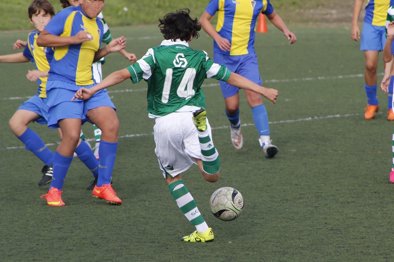 五月足球國家最新排名概覽,全球足球?qū)嵙Π駟纬鰻t!