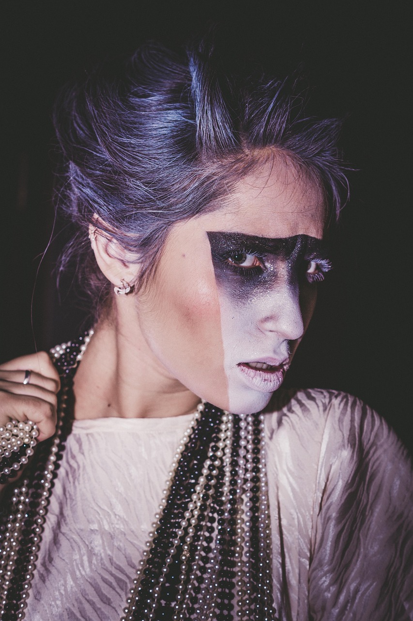 張藝興五月發型側視圖,潮流風采展現新風尚